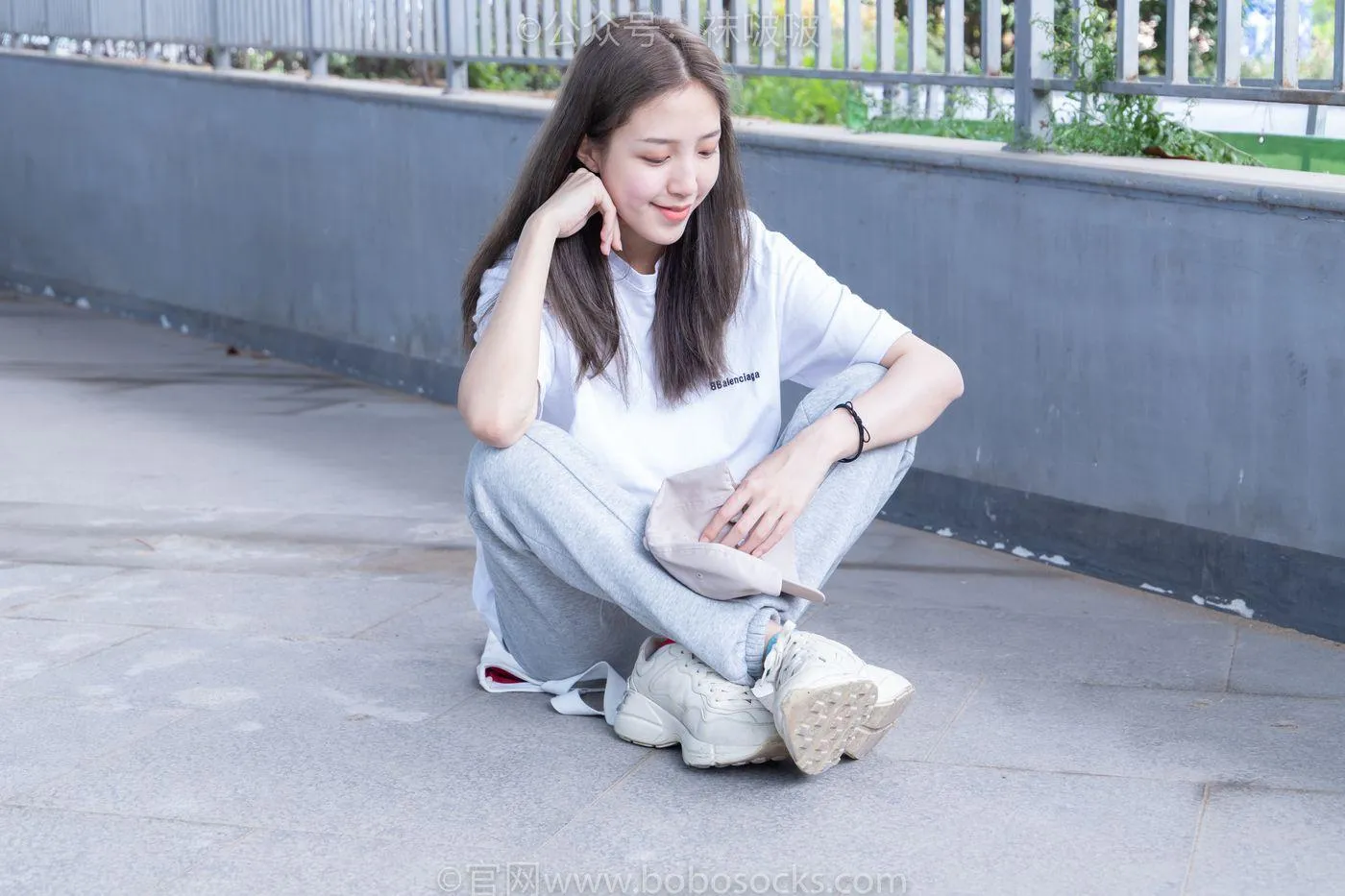 [BoBoSocks袜啵啵]NO.012 泡芙-运动鞋、白棉袜、裸足 [132P]插图9
